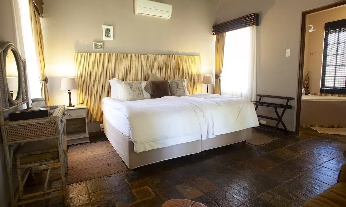 Mziki Safari Lodge Mziki Private Game Reserve Yuppiestay Accommodation (7)