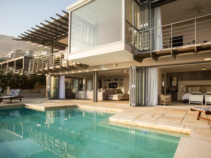 Villa Misty Cliffs Accommodation By Yuppiestay
