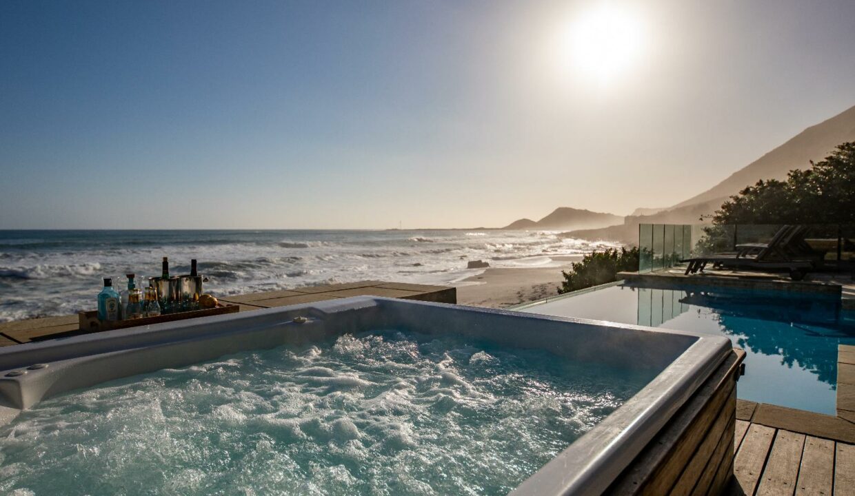 Villa Misty Cliffs Accommodation By Yuppiestay25