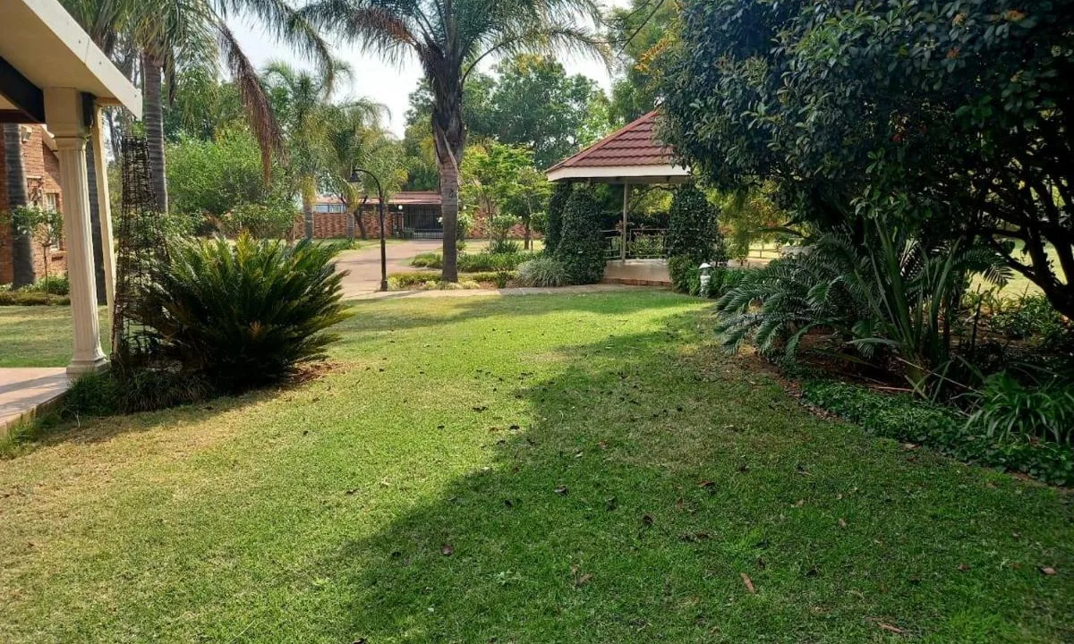 The Hills Guest House Newcastle Accommodation Yuppiestay1