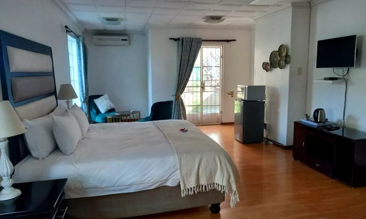 The Hills Guest House Newcastle Accommodation Yuppiestay21