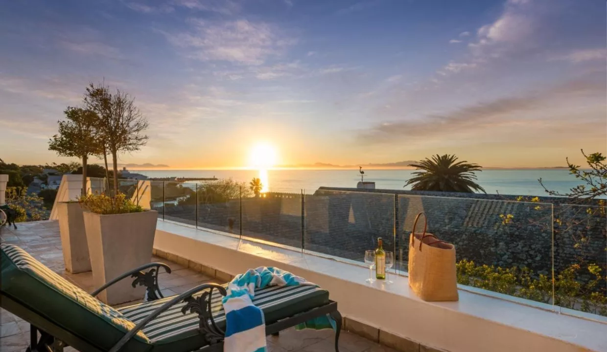 Manor on the Bay Gordons Bay Yuppiestay Accommodation (14)