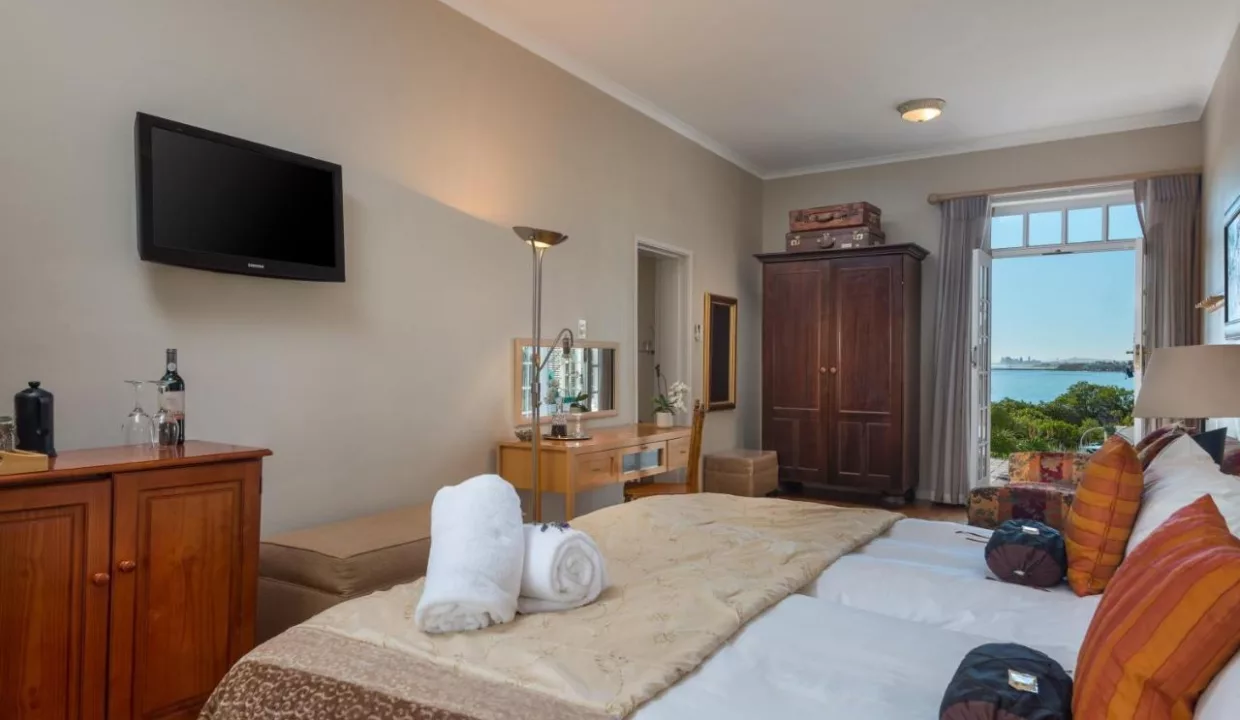 Manor on the Bay Gordons Bay Yuppiestay Accommodation (20)