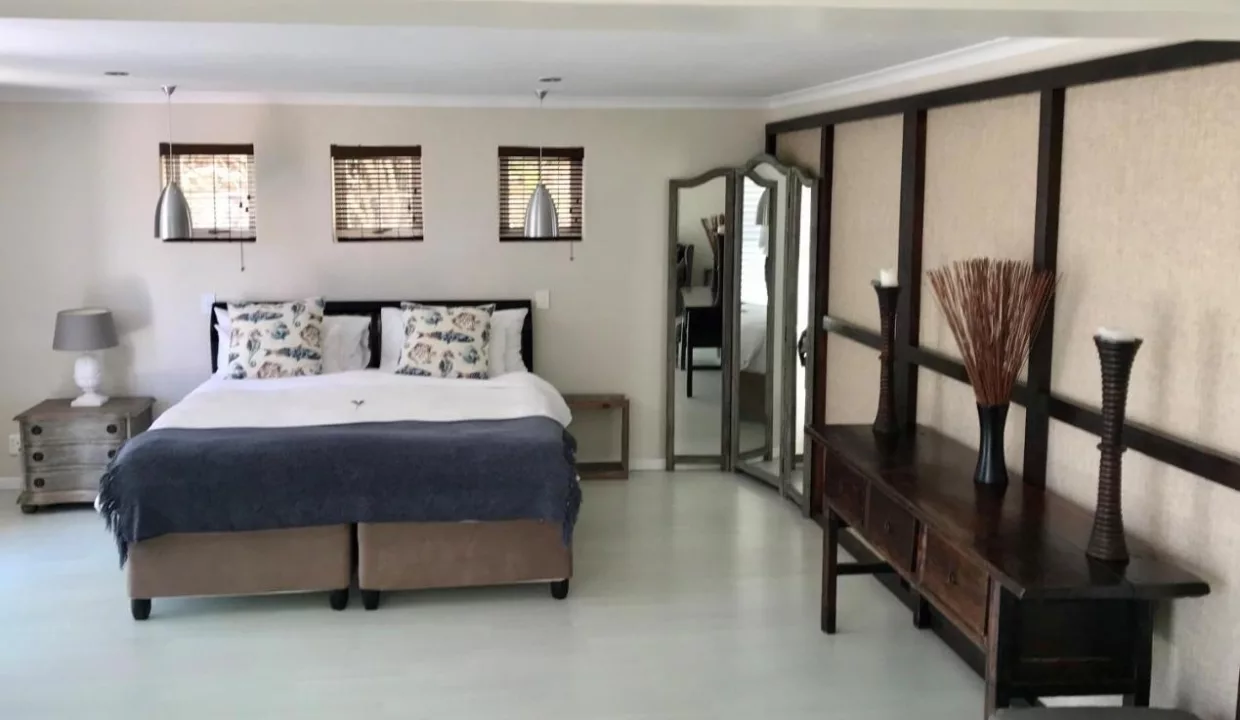 Manor on the Bay Gordons Bay Yuppiestay Accommodation (28)