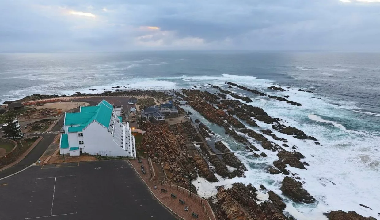 The Point Hotel and Spa Mosselbay Accommodation Yuppiestay16