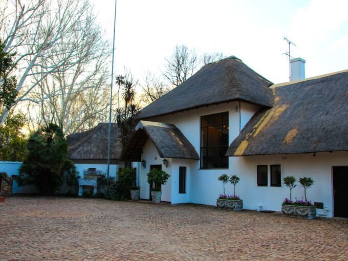 Valverde Eco Hotel Accommodation By Yuppiestay