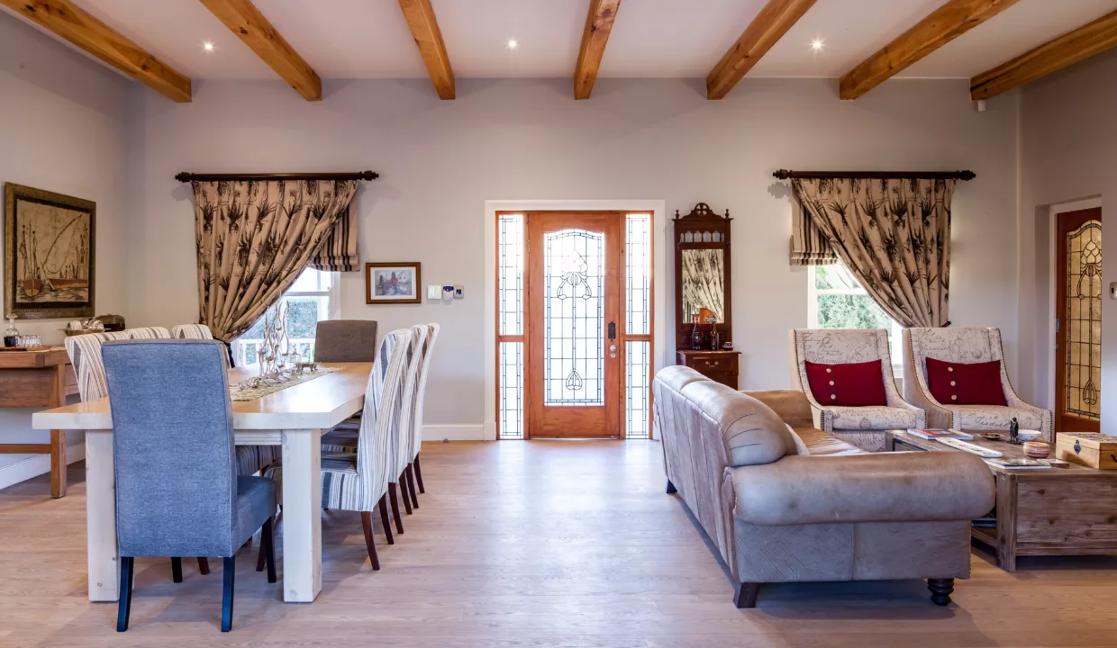 Karoo Masterclass - Lounge : Dining Room