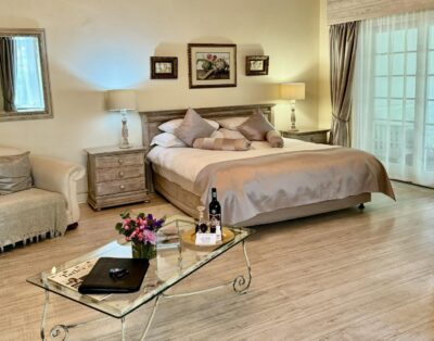 Executive Poolside Mountain ViewSuite 10 — Le Manoir de Brendel
