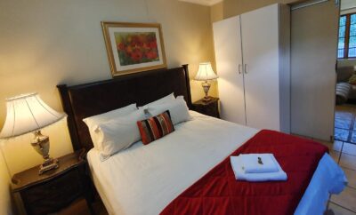 Luxury Double Suite (Room 6) — 7th Street Guesthouse