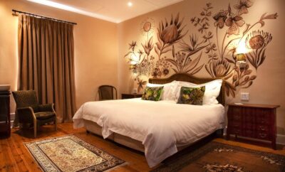 Klein Karoo en-suite room — Karoo Art Hotel