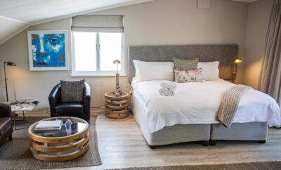 Superior King with mountain views — Macaron Guesthouse