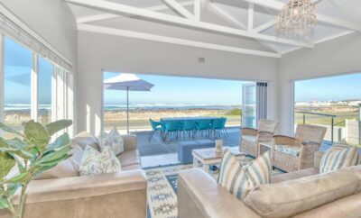 Klein Steenbok- Beachhouse, Agulhas — Steenbok Farm Cottages