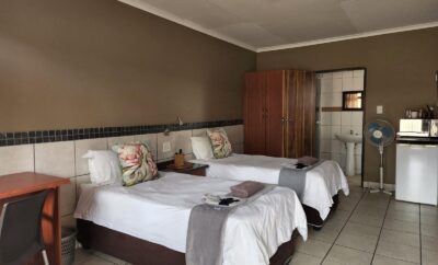Standard Twin Room — Snips Accommodation