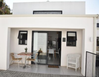 One-Bedroom Family Unit — Karoo Retreat Gastehuis