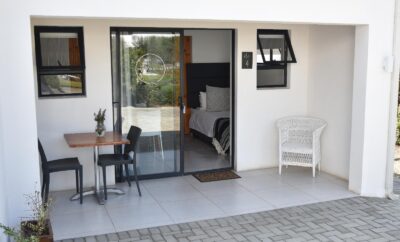 Comfort Family Units — Karoo Retreat Gastehuis