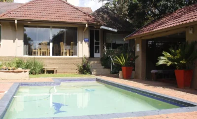 Standard, double bed, en-suite, Microwav — African Sky Guest House