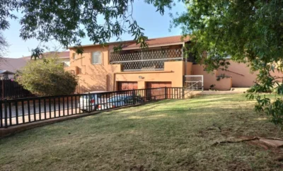 Family Suite With Pool View — Amberlight Self Catering Accommodation