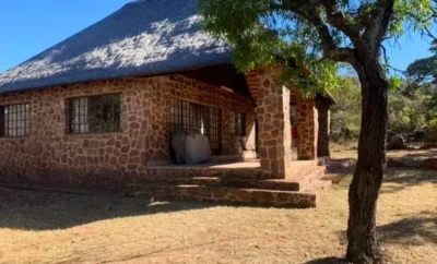 Double Room with en-suite Bathroom — Moletani Game Ranch