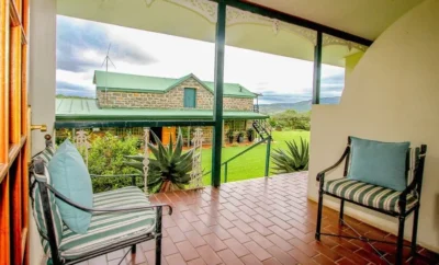 Acacia Cottage with Garden View — Spion Kop Lodge