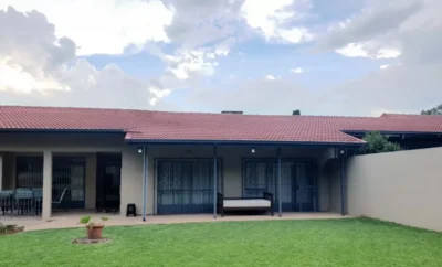 Sunflower Villa at Moonflower Cottages