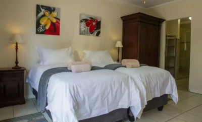 Unit B or C Ground floor (4 adults) — Sunshine Self Catering